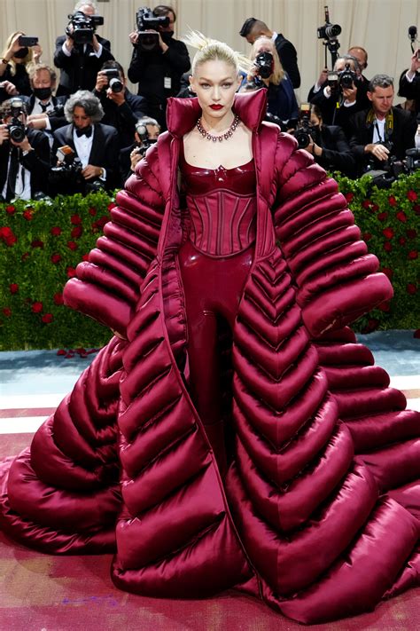 gigi bella hadid versace|met gala 2022 gigi hadid.